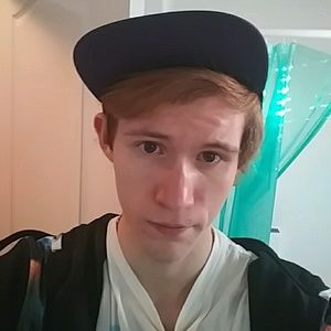 Meet your Posher, Cameron